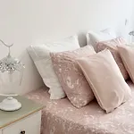 Konukevi Safira *