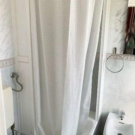 Safira Guest house
