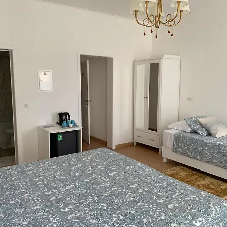 Safira Guest house